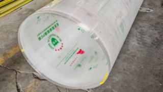 Полый лист поликарбоната в рулонах.