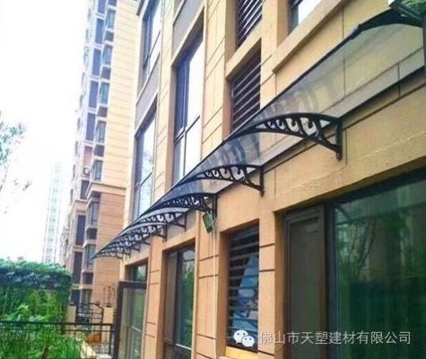 Хорошая цена. Поликарбонат прозрачный лист дождевого укрытия навес для защиты в 600 мм * 600 мм Размер онлайн