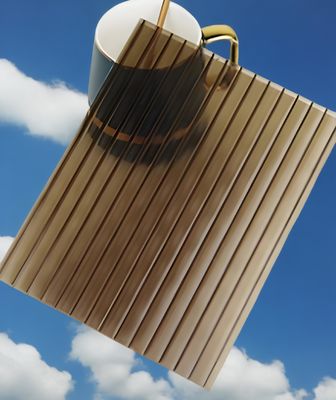 Хорошая цена. Фабричная цена 6 мм 4 * 8 футов бронзовый поликарбонат полый лист с B1 огневой рейтинг онлайн