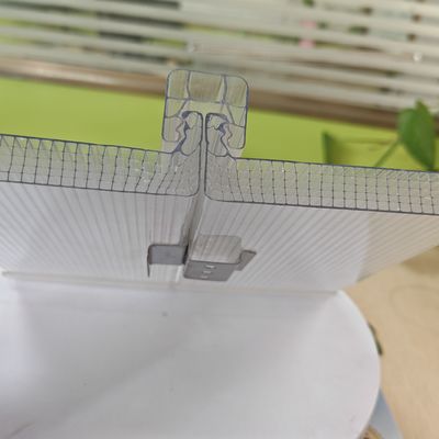 Хорошая цена. Шестислойный поликарбонатный лист U-Lock для превосходной теплоизоляции онлайн